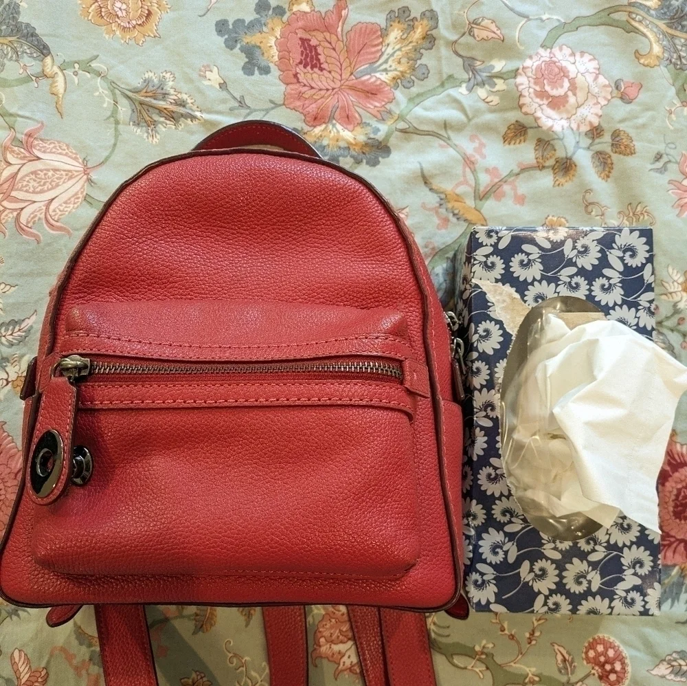 Coach backpack in  red - Picture 4 of 8